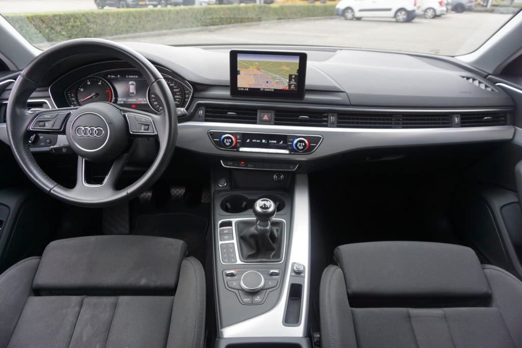 Audi A4 avant 2.0 tdi sport lease edition climate / navi / cruise / parkeer