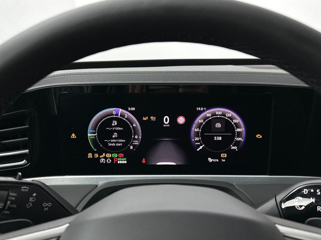 Volkswagen Passat variant 1.5 ehybrid elegance business dsg6 204pk