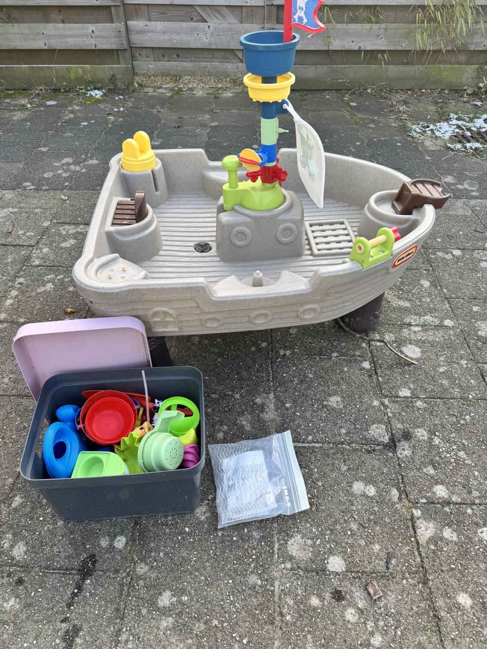 Little tikes water piratenboot