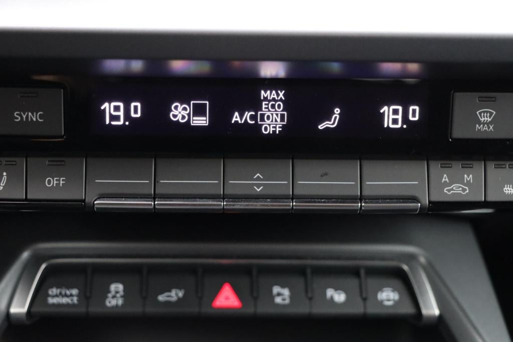 Audi A3 sportback 40 tfsi e s edition 204pk s-tronic