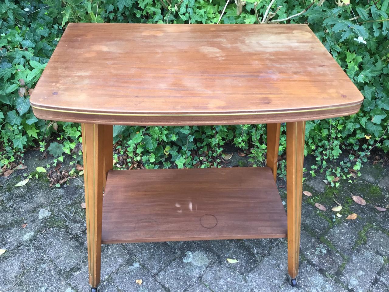 Vintage tv tafeltje op wieltjes