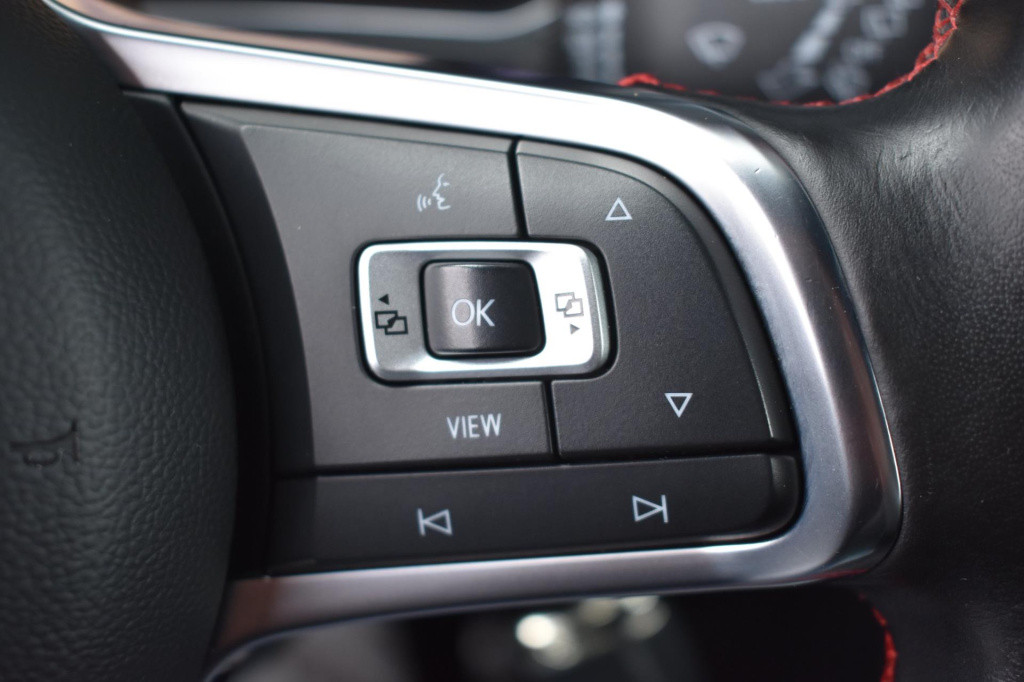 Volkswagen T-roc 1.0 tsi sport | virtual cockpit | trekhaak | camera | nap 
