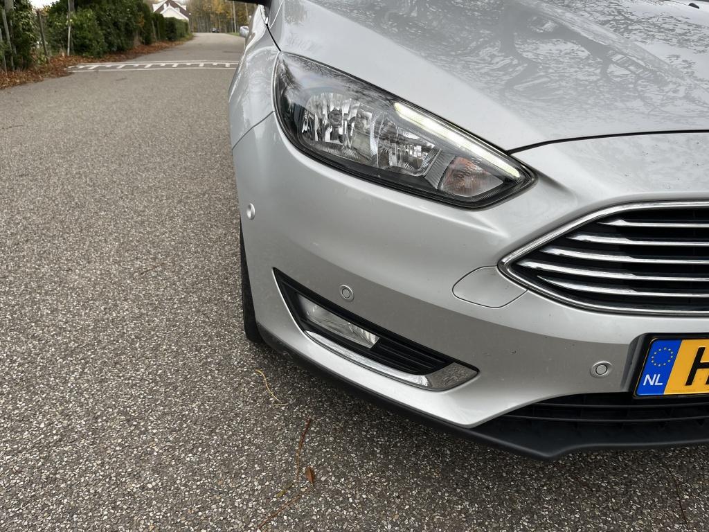 Ford Focus 1.0 titanium edition
