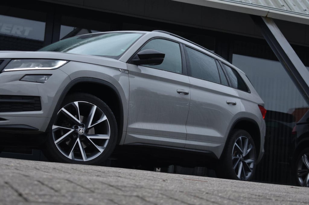 Skoda Kodiaq 1.5 tsi sportline | trekhaak | camera | nap | adapt. cruise co
