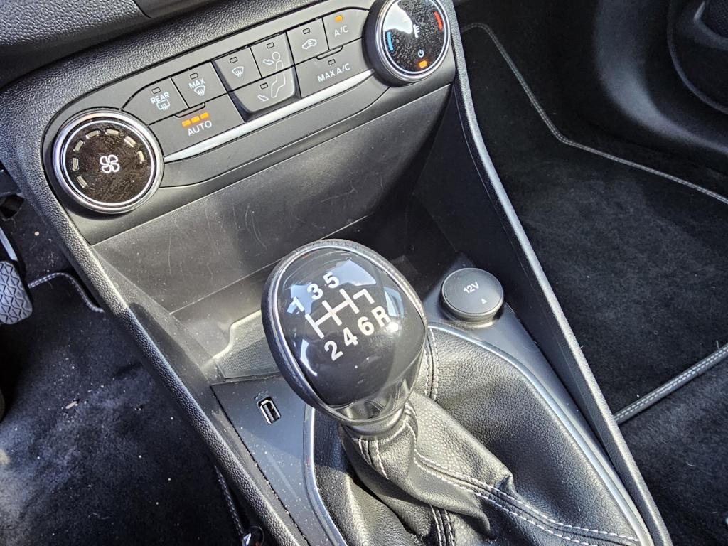 Ford Fiesta 1.0 ecoboost hybrid titanium