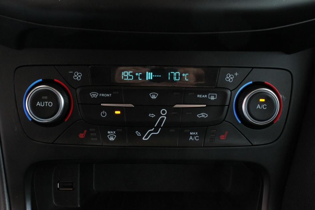 Ford Focus wagon 1.0 titanium