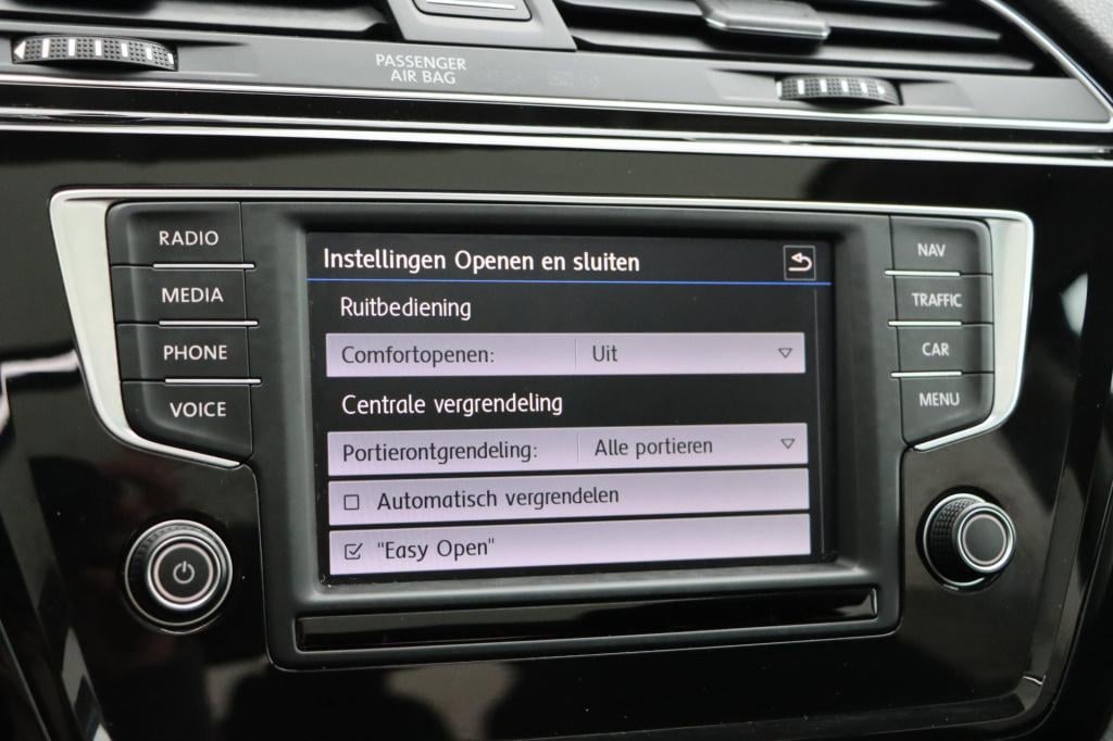 Volkswagen Touran 1.8 tsi highline 180pk dsg7