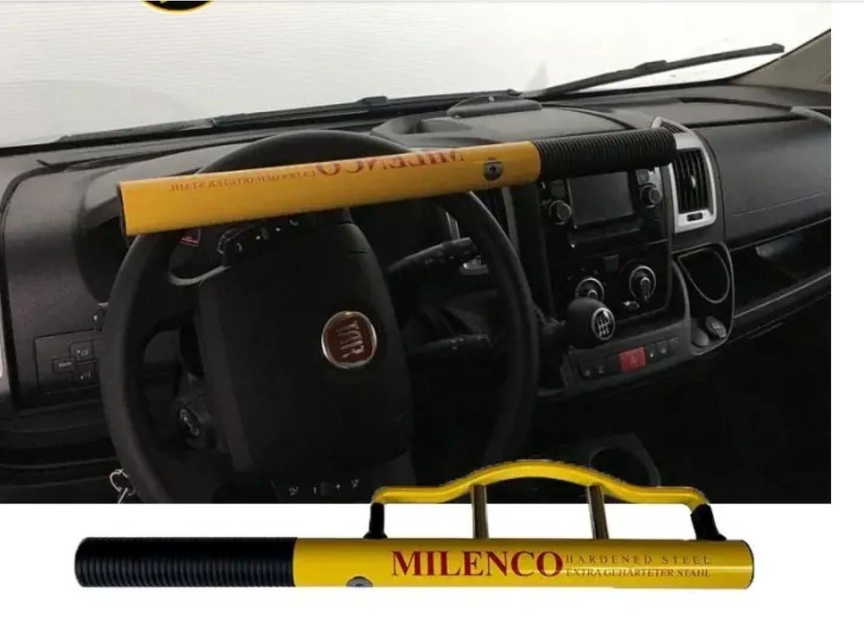 Milenco stuurslot inclusief 2 sleutels op het stuur van de FiatDucato
