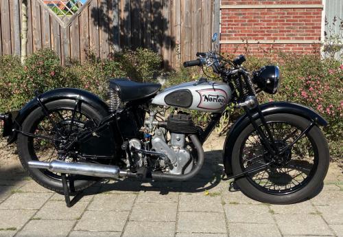 Norton 16H uit 1943