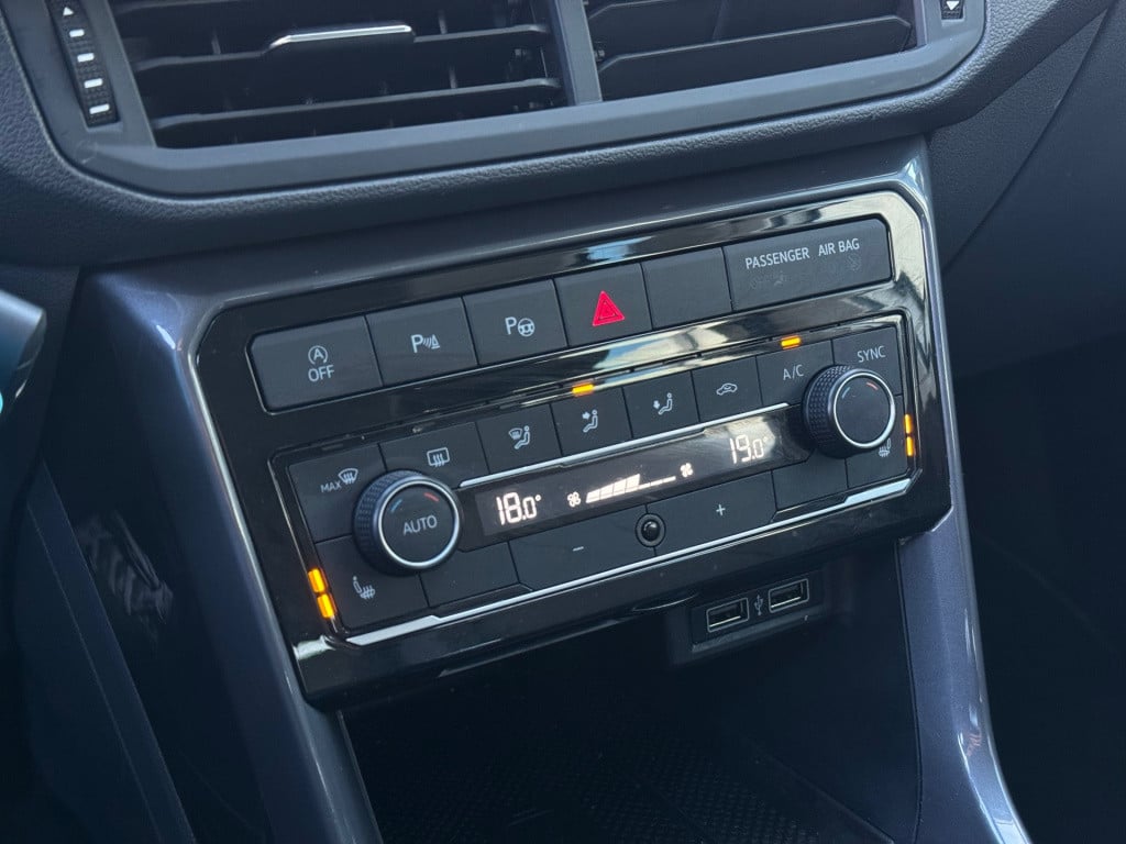 Volkswagen T-cross 1.0 tsi style * virtual cockpit * stoelverwarming * clim