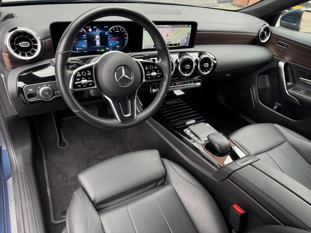 Mercedes-Benz Cla shooting brake 250 e luxury line soh 97% rijassistentiepa
