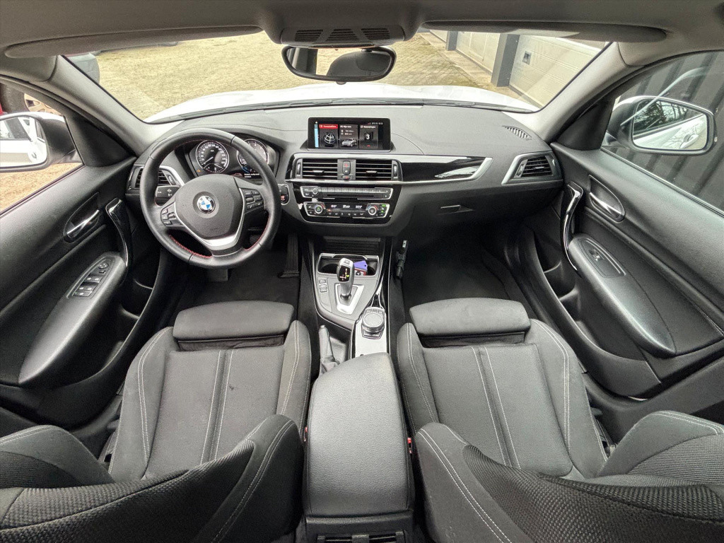 BMW 1 Serie (f20) 118i 136pk aut steptronic sport line | unieke km stand|ri