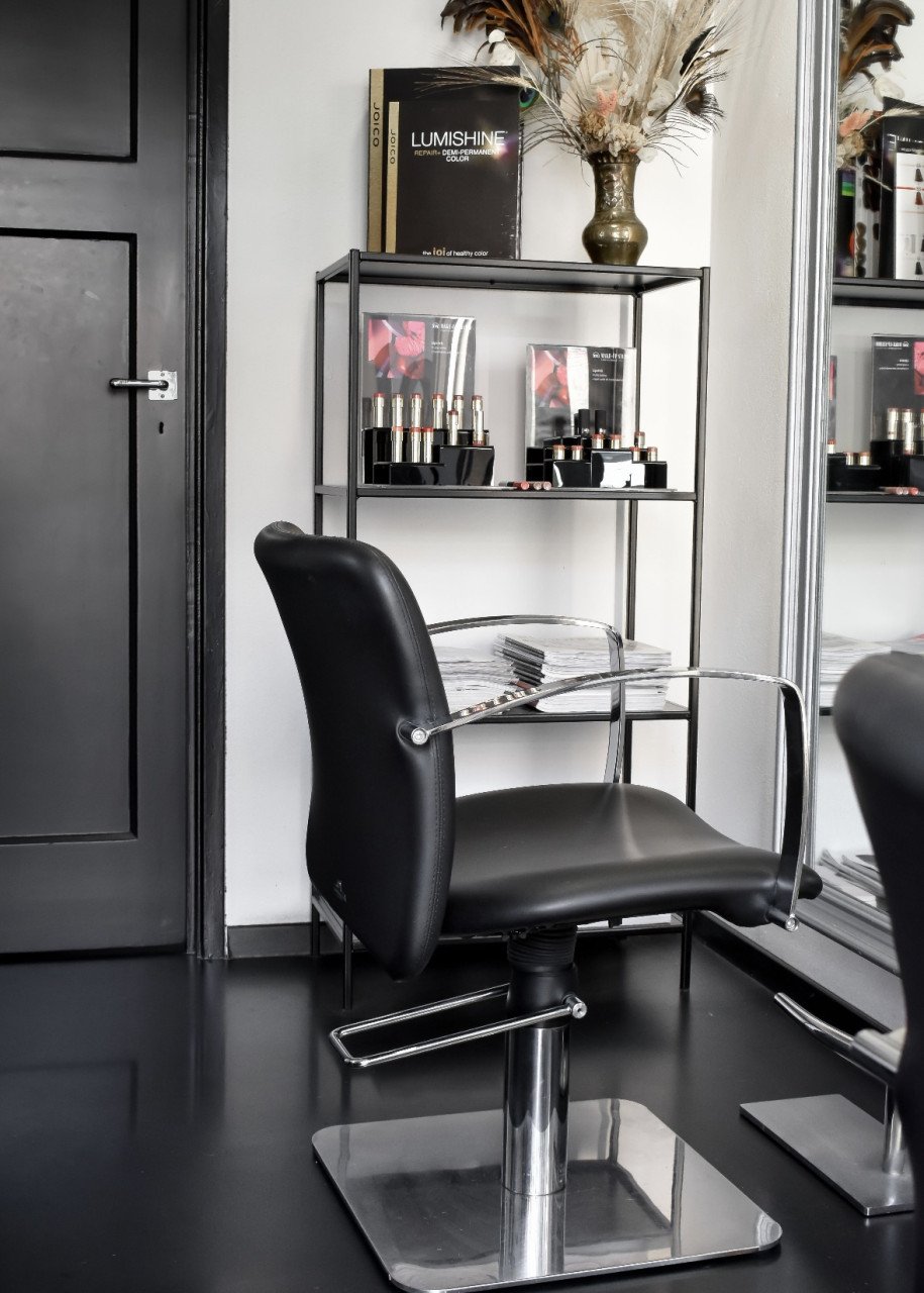 Kappersstoelen + Wasunit