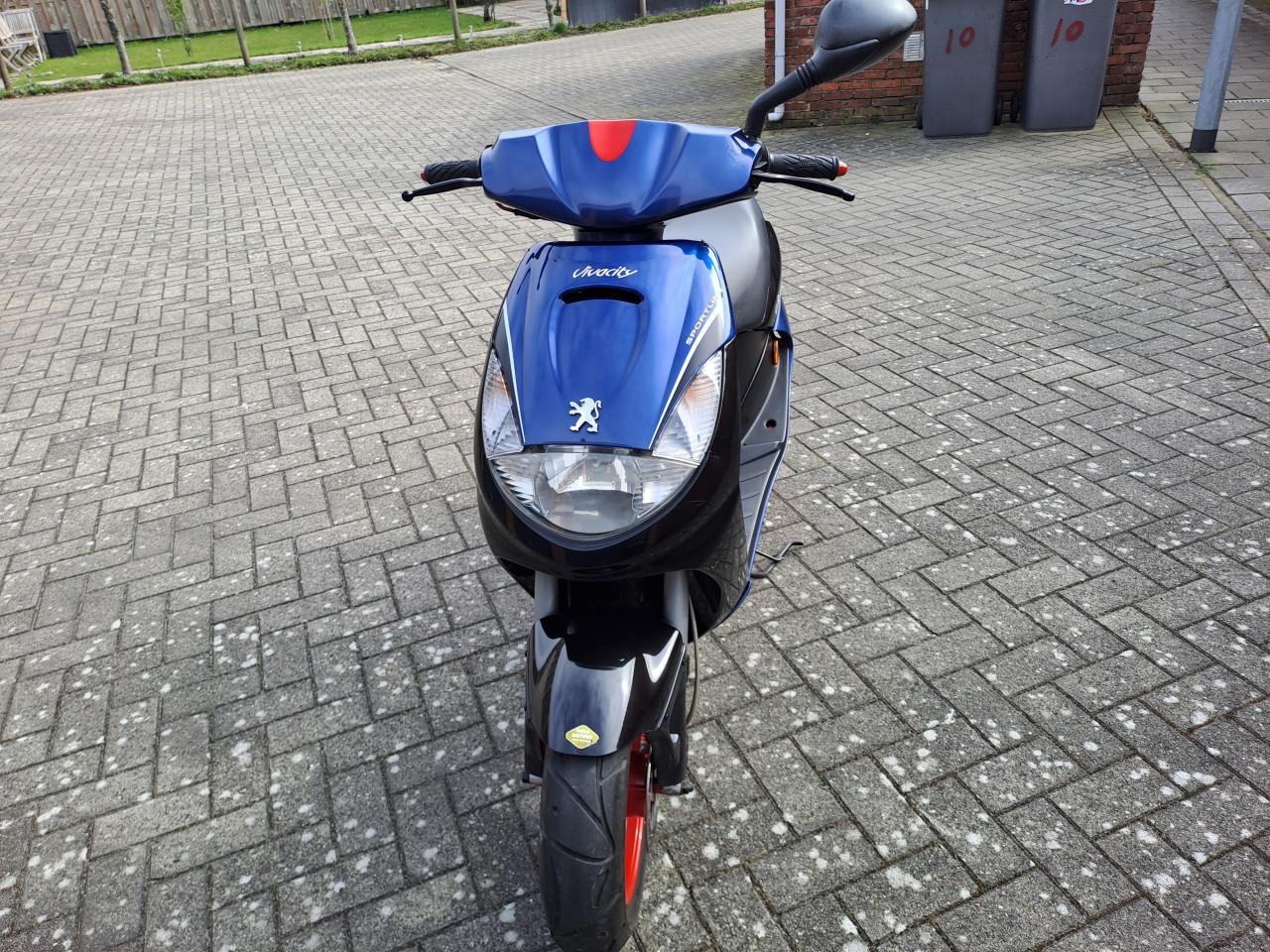 Te koop scooter 400 euro