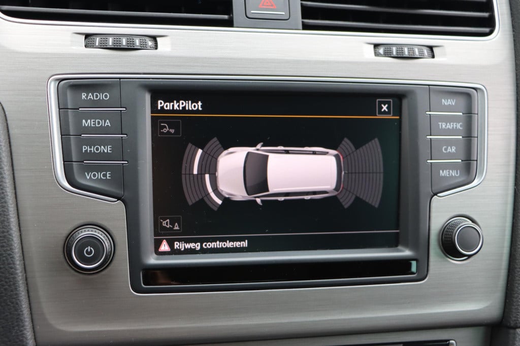 Volkswagen Golf variant 1.0 tsi business edition connected