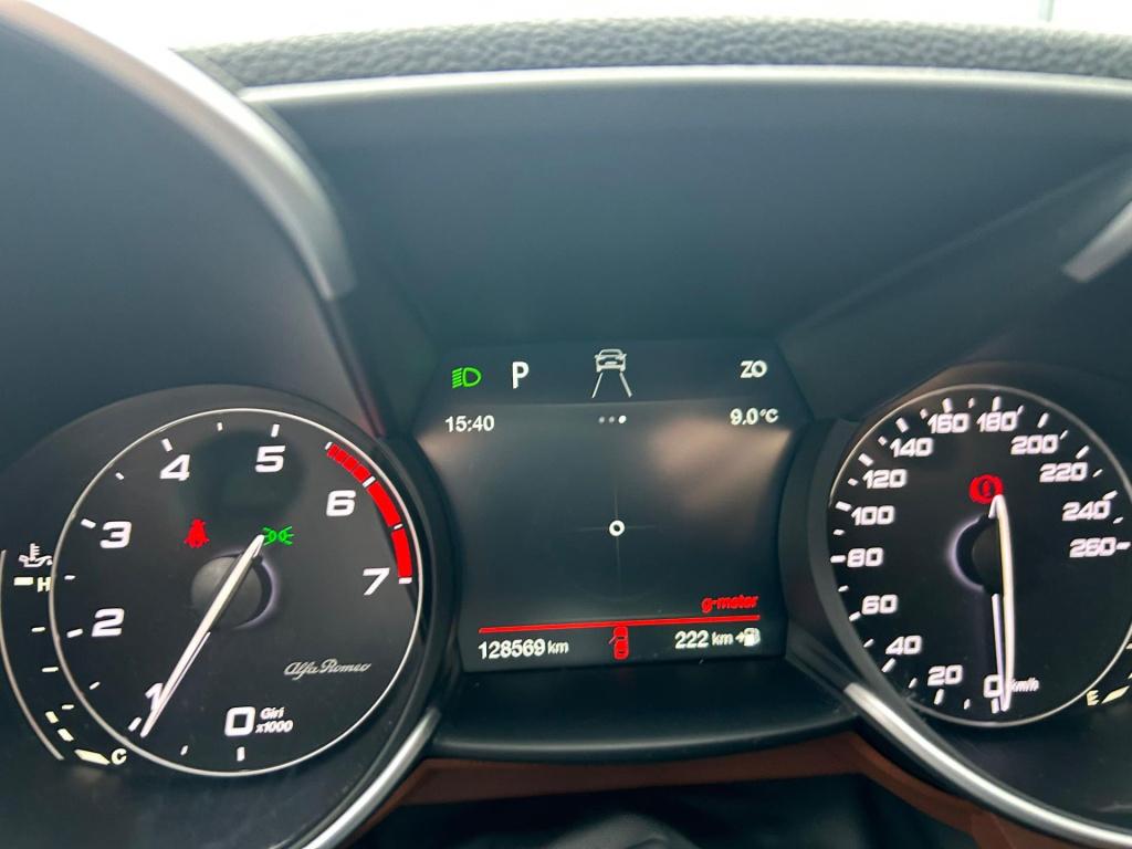 Alfa Romeo Giulia 2.0t * veloce pack * stoel + stuur verwarming * leder