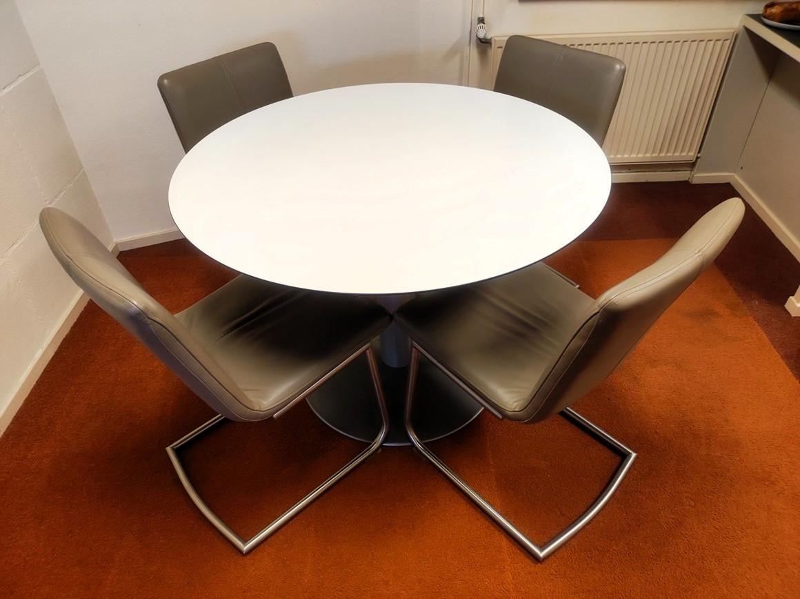 Tafel + stoelen
