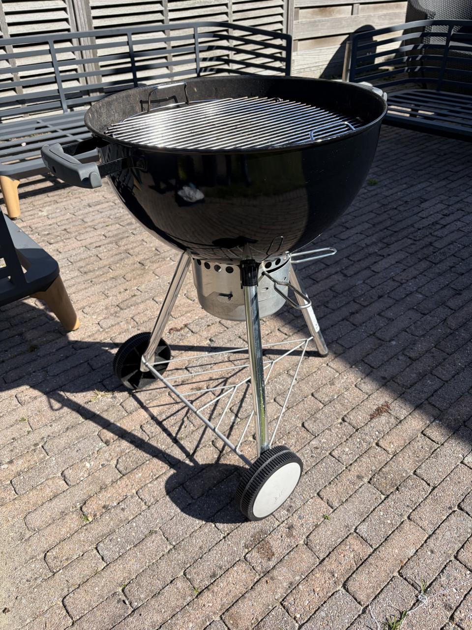 +Weber houtskool BBQ
