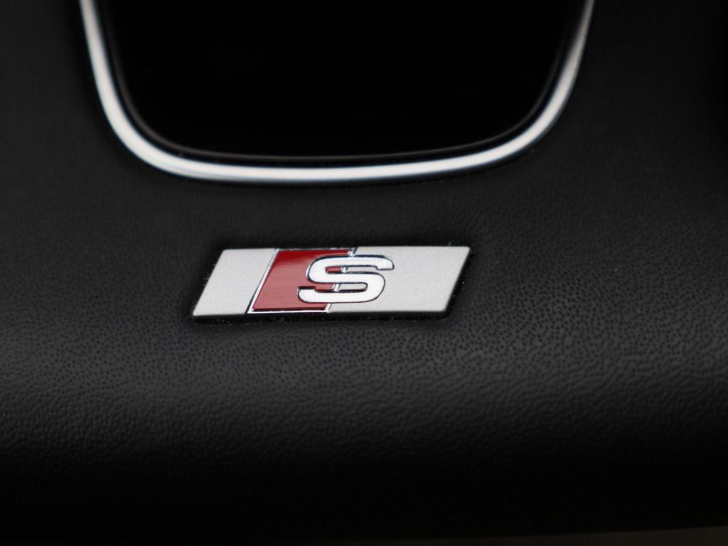 Audi A4 avant 40 tfsi s edition competition | panoramadak | 2x s-line | vir