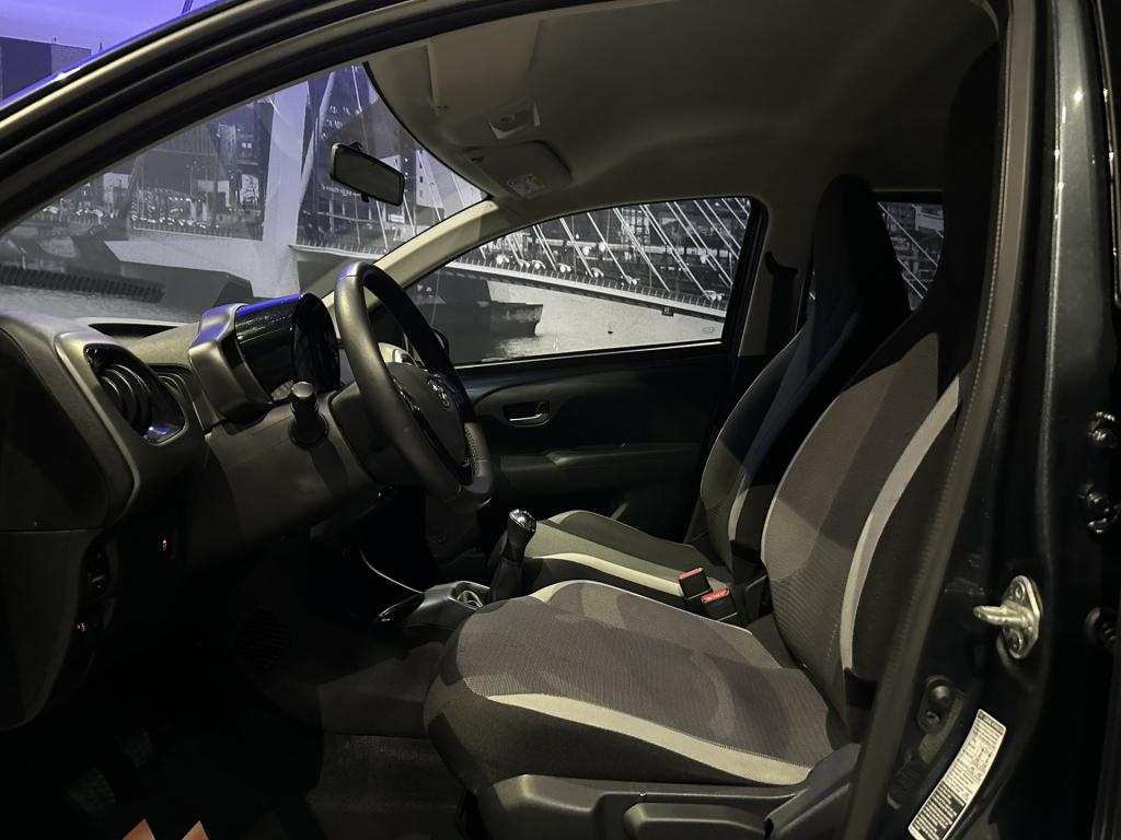 Toyota Aygo 1.0 vvt-i x-play *camera*carplay*