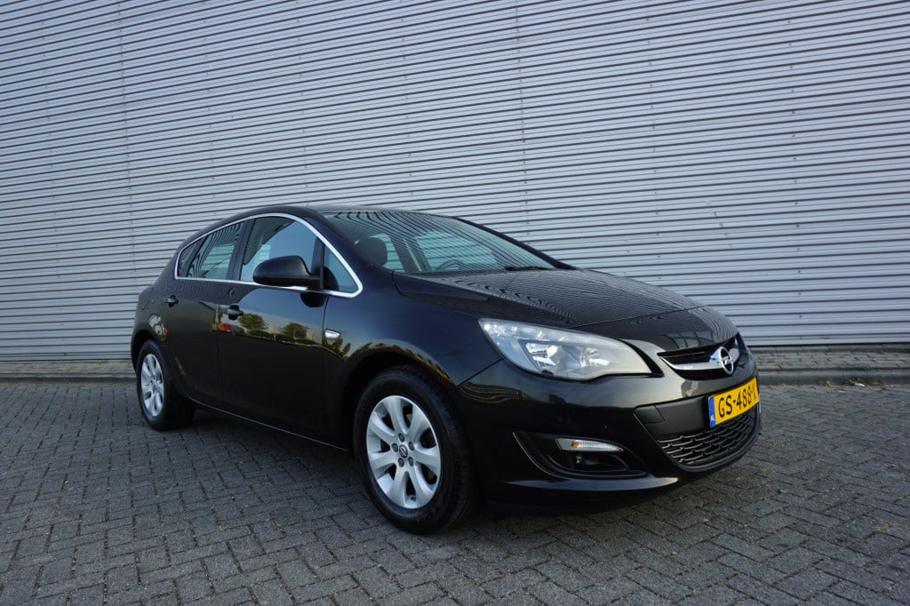 Opel Astra 1.4 turbo blitz - 1e eigenaar - airco / navi / cruise / elektr. 