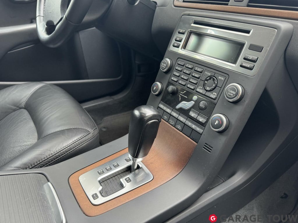 Volvo XC70 2.4 d5 summum