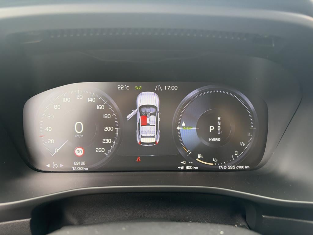 Volvo XC40 1.5 t4 plug-in hybrid plus bright | leer | trekhaak