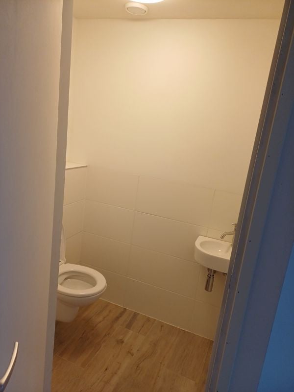 Te huur; Appartement met kantoor aan huis - IJzendijke