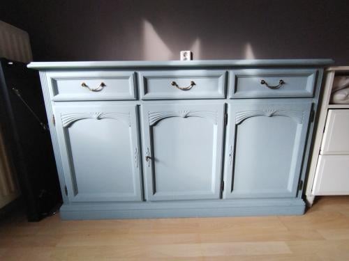 Gratis af te halen: Blauw dressoir/ kast