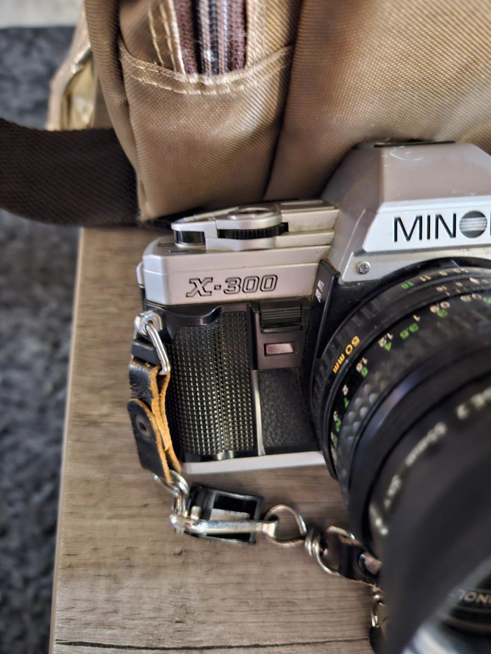 Vintage Minolta spiegelreflex camera X 300 met extra lenzen