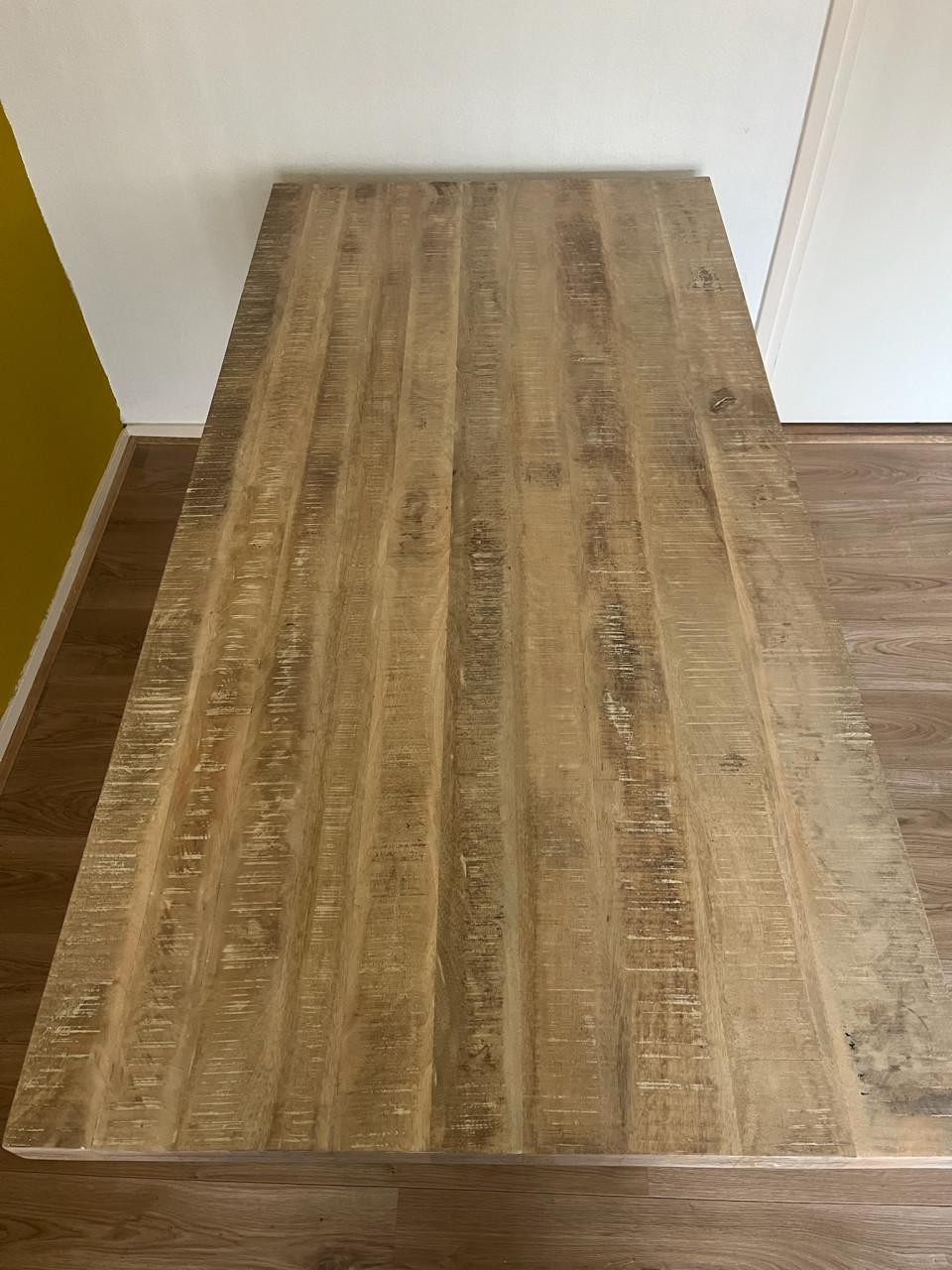 Eettafel mangohout stalen poten