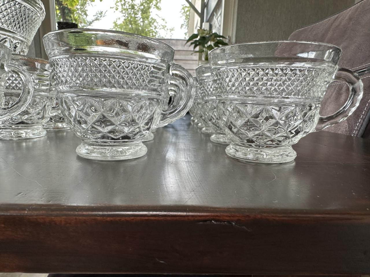 Oude kristallen bowl set met 18 glazen