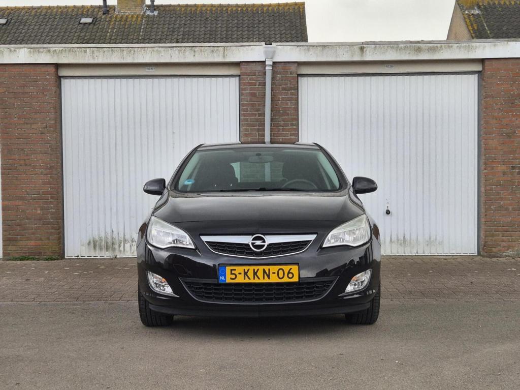 Opel Astra 1.4 turbo cosmo / origineel nl