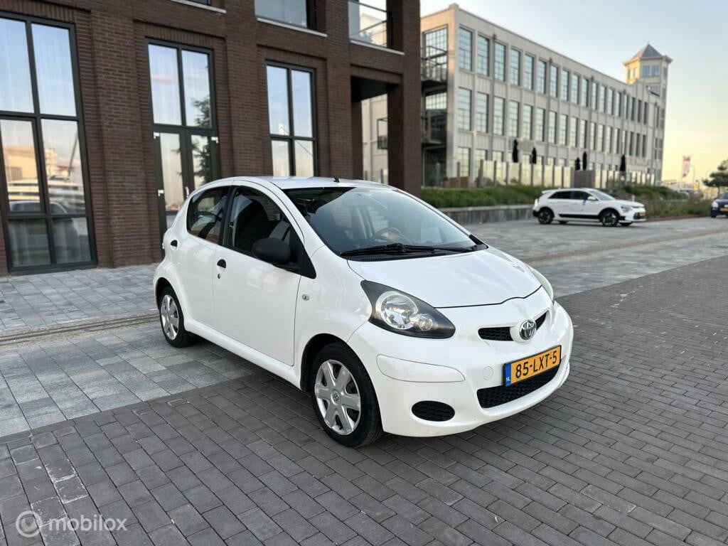 Toyota Aygo 1.0-12V Comfort Airco km124.035 5Drs BJ2010