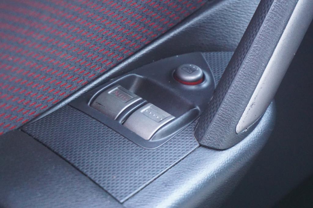 Honda Civic 1.4i ls airco / carplay / elektr. ramen / kenwood / lm velgen /