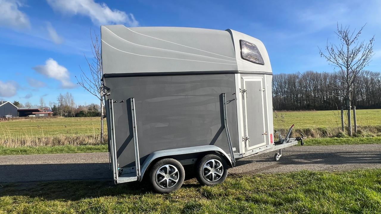 Mooie 1,5 paards trailer