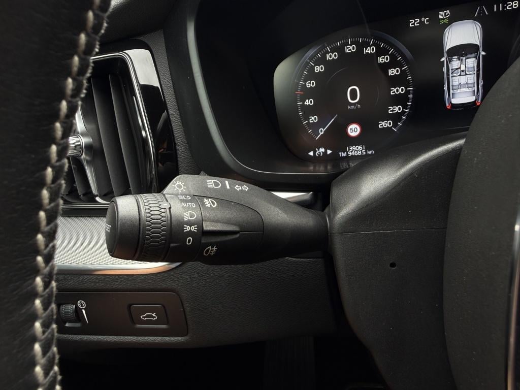 Volvo XC60 2.0 t4 r-design - liefhebbersauto! -