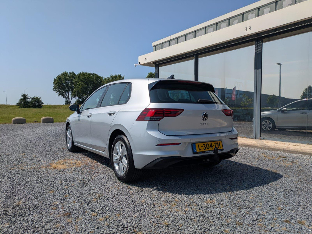 Volkswagen Golf 1.0 tsi life business | trekhaak | camera | carplay | acc |
