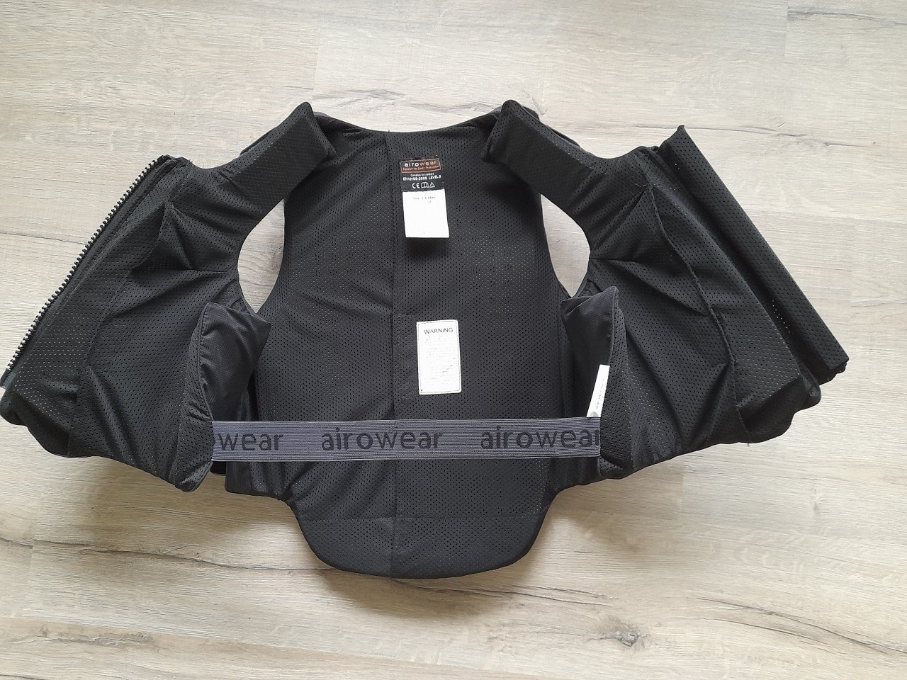 Bodyprotector Airowear Outlyne maat L4 Slim  - € 95,00