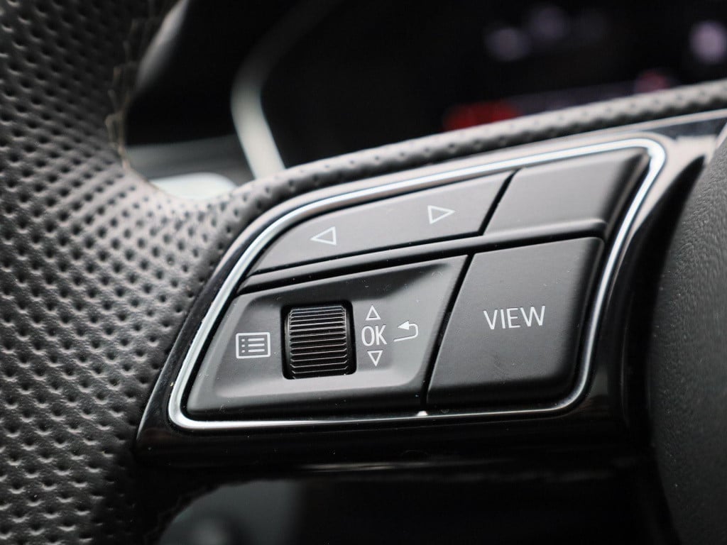 Audi A5 sportback 35 tfsi s edition competition | automaat  | panorama dak 