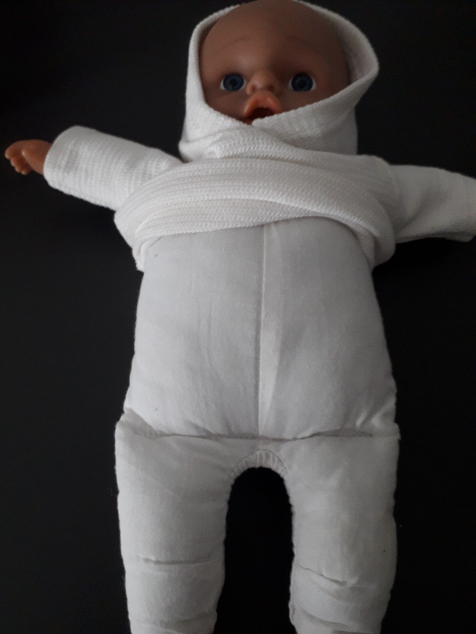 Popje met kleertjes 31 cm