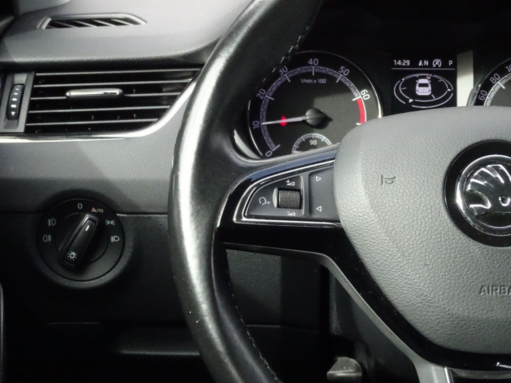 Skoda Octavia 1.0 tsi greentech ambition business