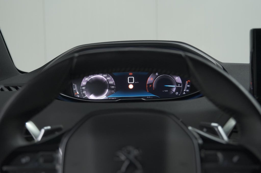 Peugeot 5008 puretech 130 eat8 active pack business | 7 zitplaatsen | camer