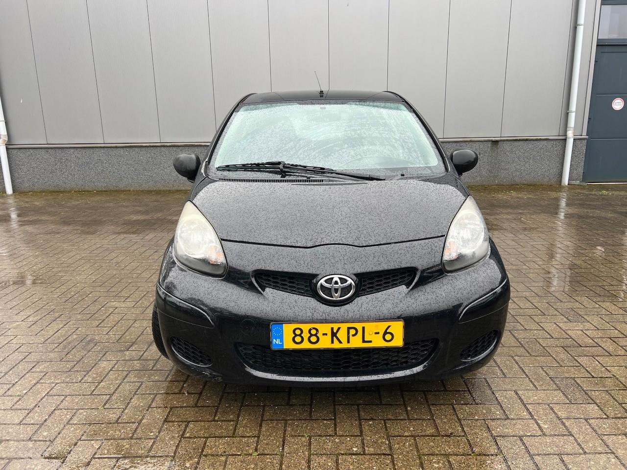 Toyota Aygo 1.0-12V Access 122.868KM Jaar apk
