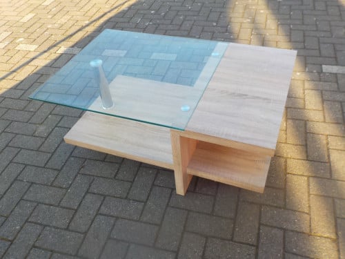 Glazen salontafel in zeer goede staat koopje 25 euro