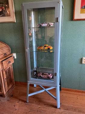 Metalen vitrinekast ( vintage look )