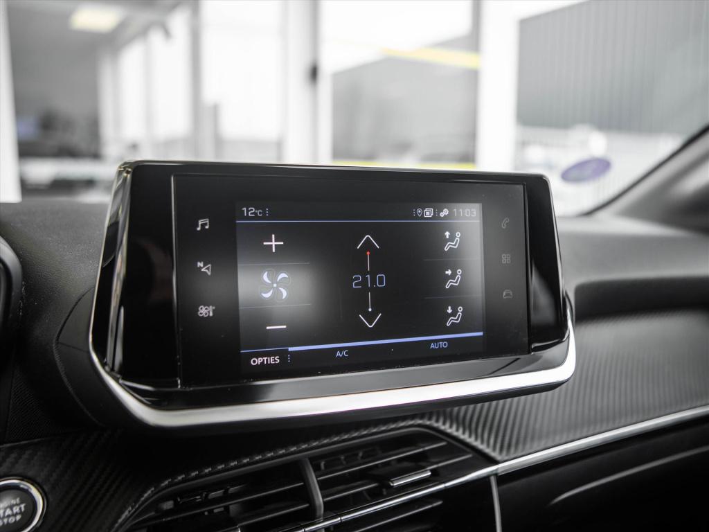 Peugeot 208 1.2 puretech 100pk eat8 allure