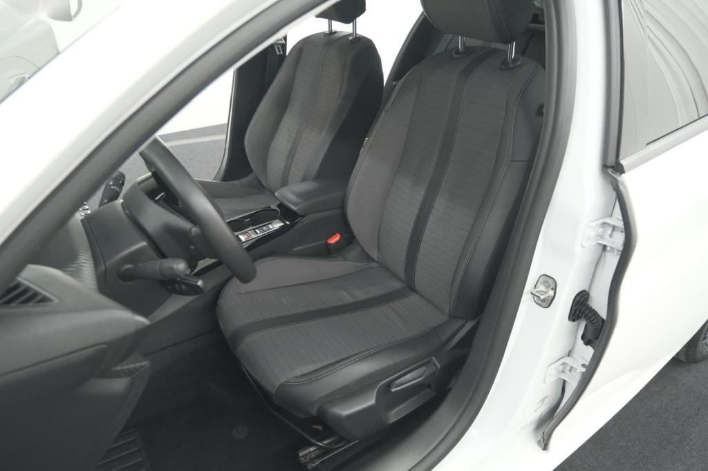 Peugeot 208 puretech 100 pk allure | apple carplay | parkeersensoren | lich