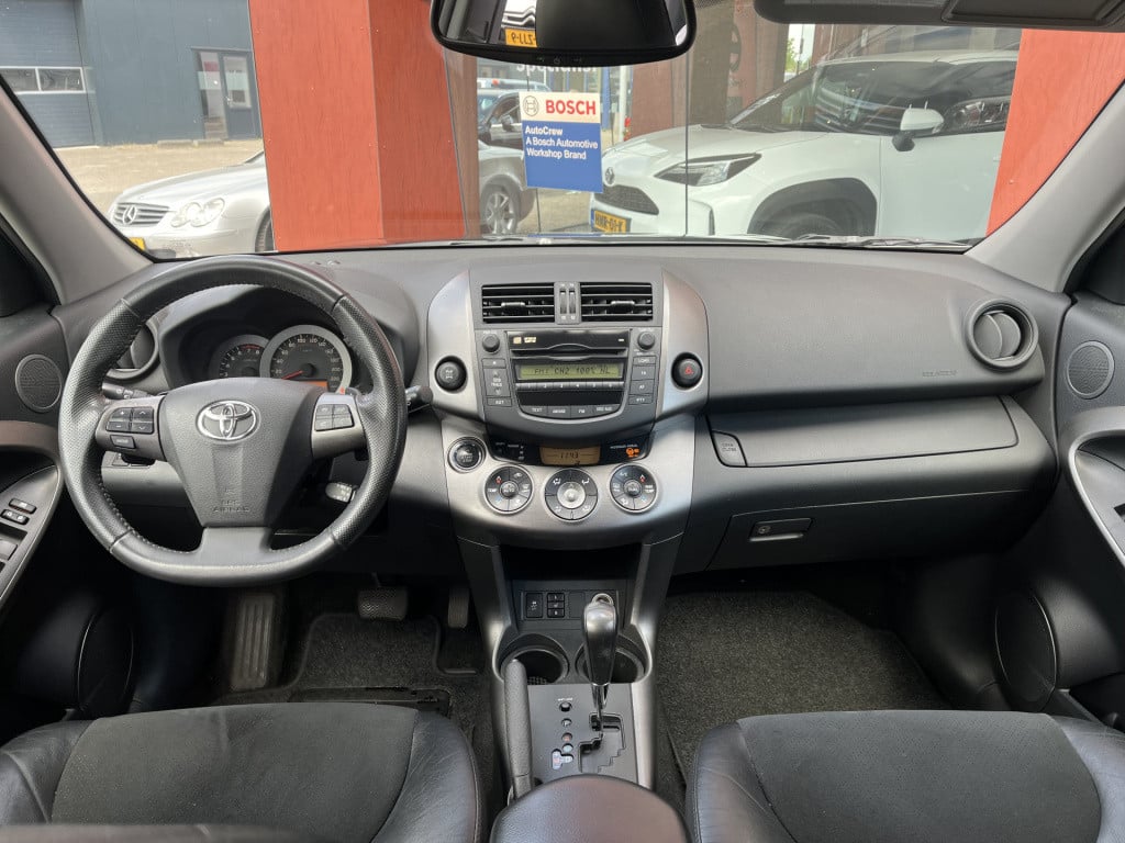 Toyota Rav4 2.0 vvti executive business awd automaat