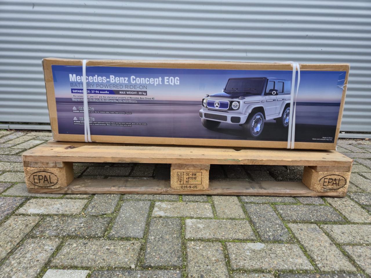 Nieuwe elektrisch kinderauto Mercedes EQG 12v (Zwart)